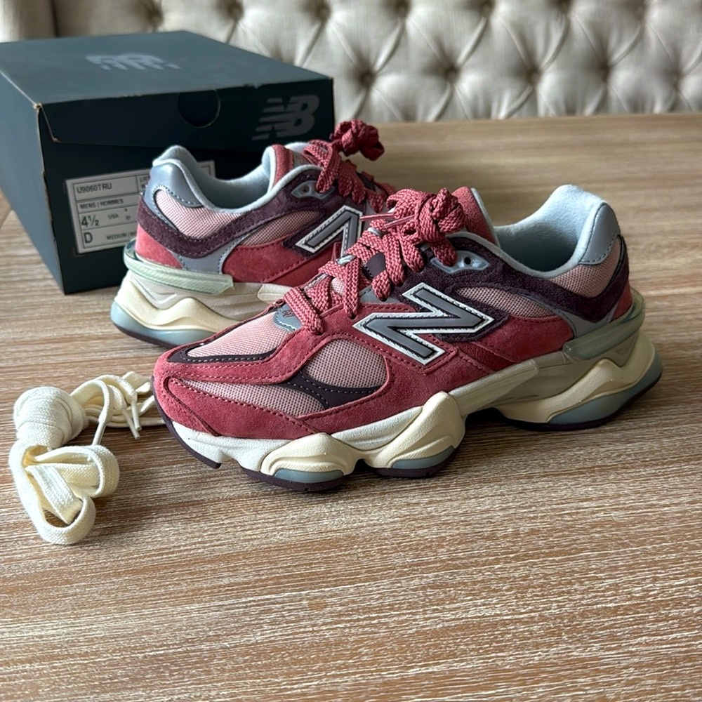 CHERRY BLOSSOM NEW BALANCE 9060 - UNISEX MEN’S 4 1/2. WOMEN’S 6